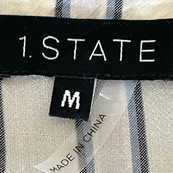 #105, 1. State Blue and White Ruffled Buttoned Blouse, size M - Picture 3 of 3